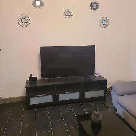 T2 Pilier Rouge Avec Internet * Brest